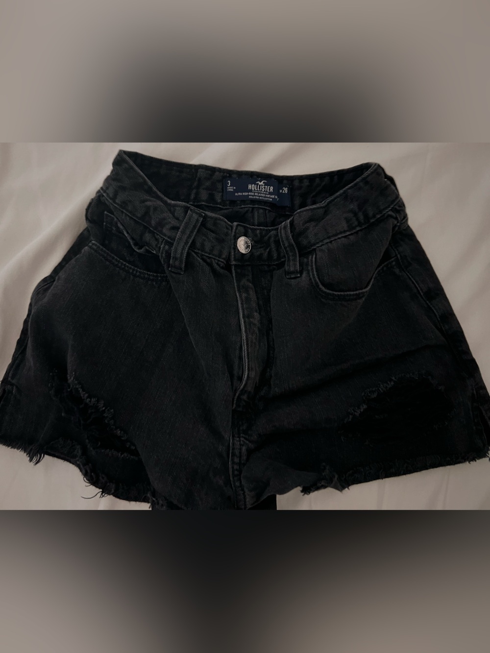Hollister Black High-Waist Distressed Denim Shorts size 3